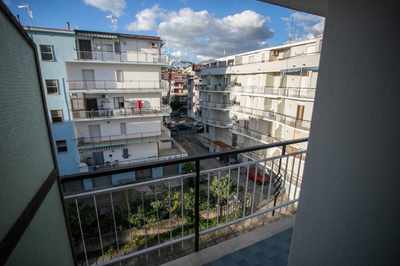 Appartamento Don Minzoni Scalea Esterno foto